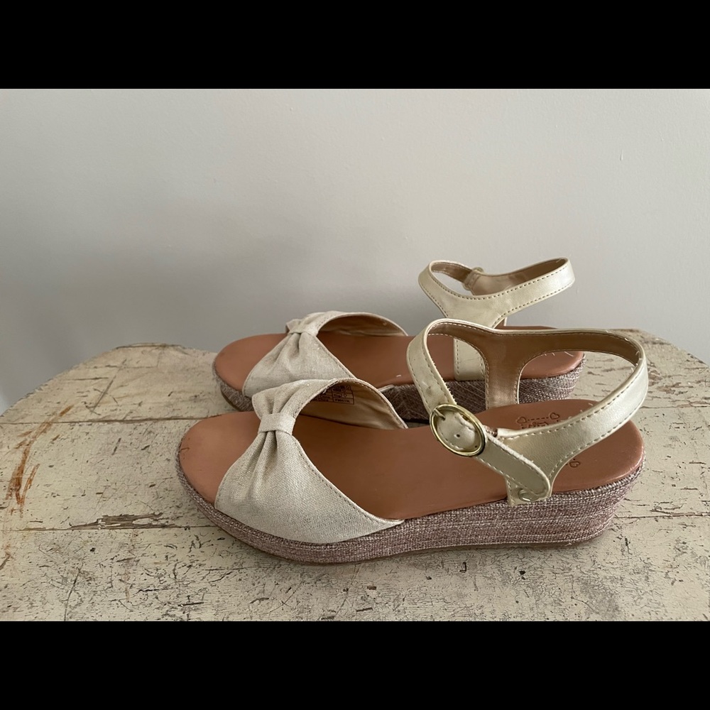 Youth Ugg Sandals